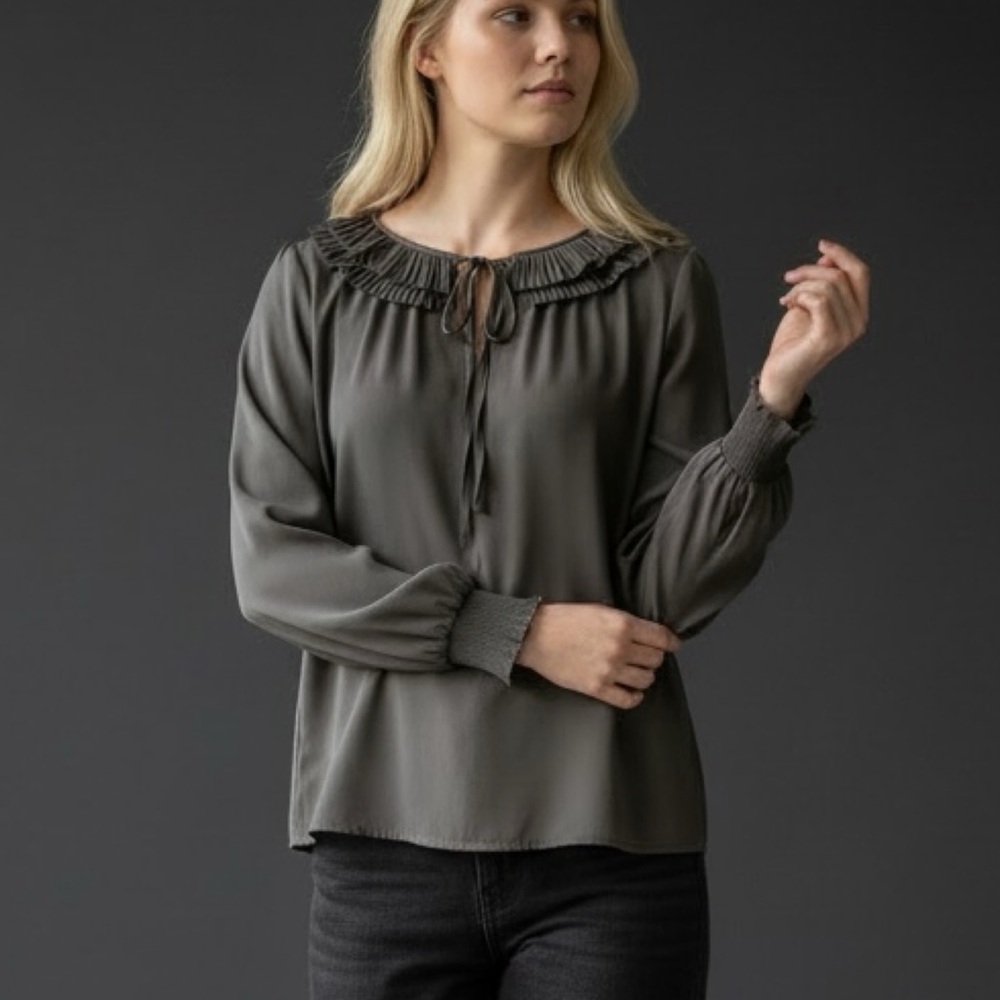 ❤️ NWOT! Anthropologie x Current Air Silky Gray Pleated Ruffle Blouse